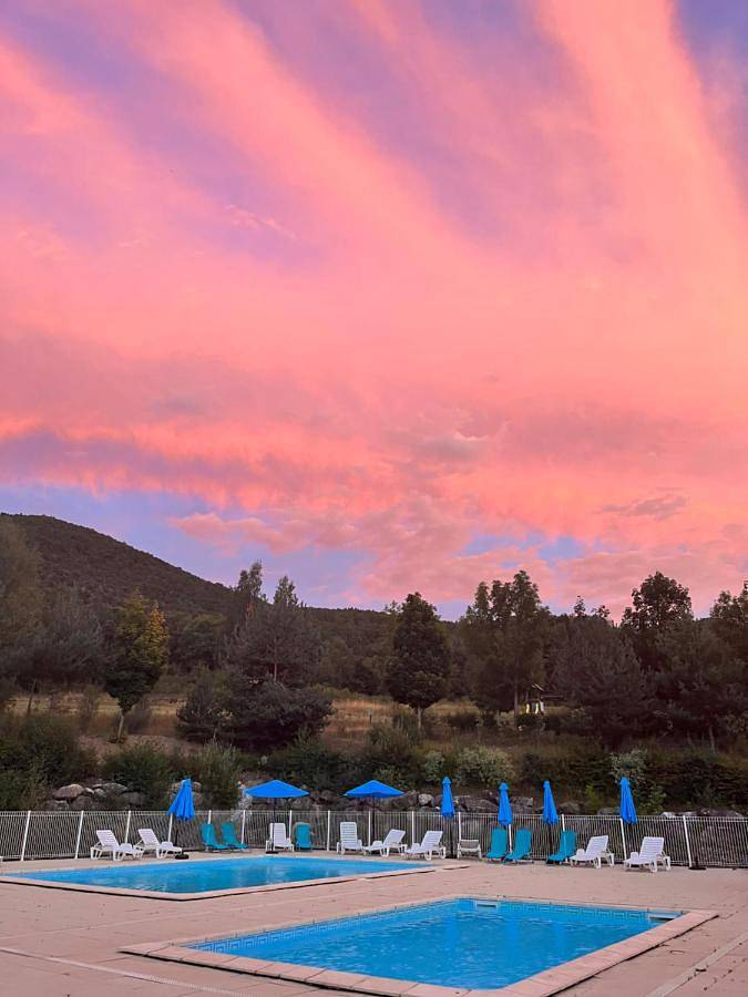 Location de vacances pour 5 personnes, avec jardin ainsi que vue et piscine, animaux acceptés à La Bréole - 2