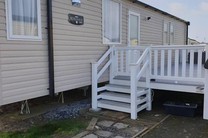 Glamping for 8 people in Camber Sands