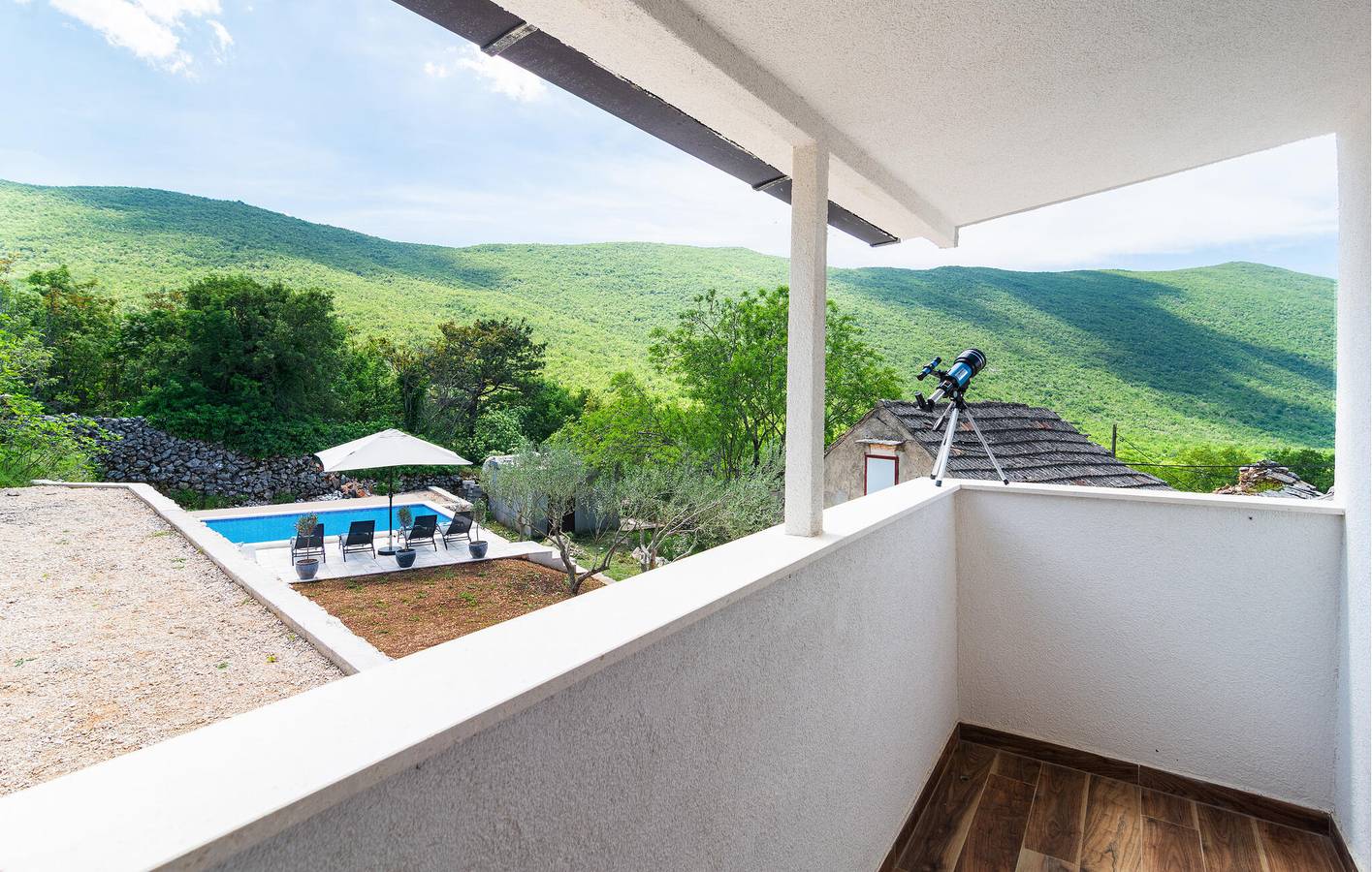 Gemütliche Wohnung mit Pool, WLAN und Klimaanlage in bester Lage in Imotski, Makarska Riviera