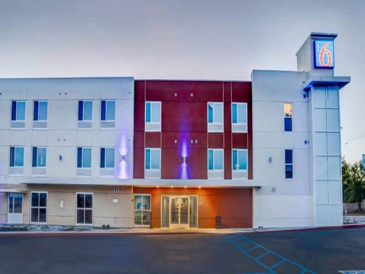Ganze Wohnung, 1 Queensize-Bett | Hörgeräte-barrierefrei (Nsmk) in San Bernardino County