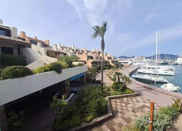 Gîte pour 6 personnes, avec piscine et terrasse dans Port des Marines de Cogolin
