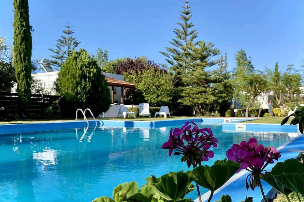 Lavender villa is set in our beautiful landscaped gardens next to the pool. in Chania region