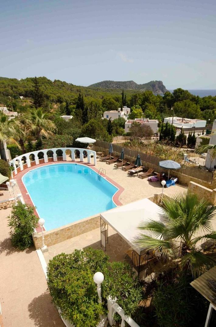 Hôtel pour 2 personnes, avec Balcon et Terrasse ainsi que Jardin et Piscine à Cala Llenya