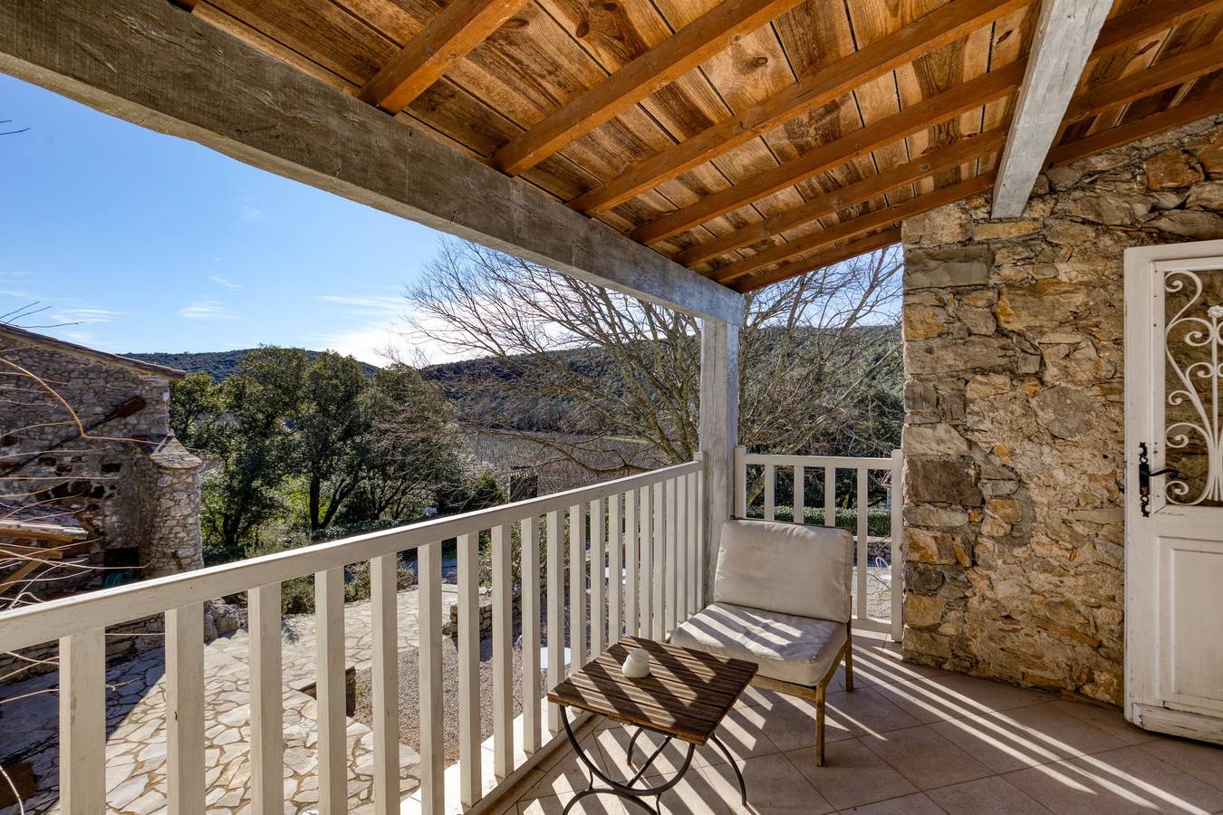 Appartement entier, Les Hauts d'issensac: gite proche st guilhem le desert avec pisicne et plages privées Hérault in Causse-de-la-Selle, Région de Lodève