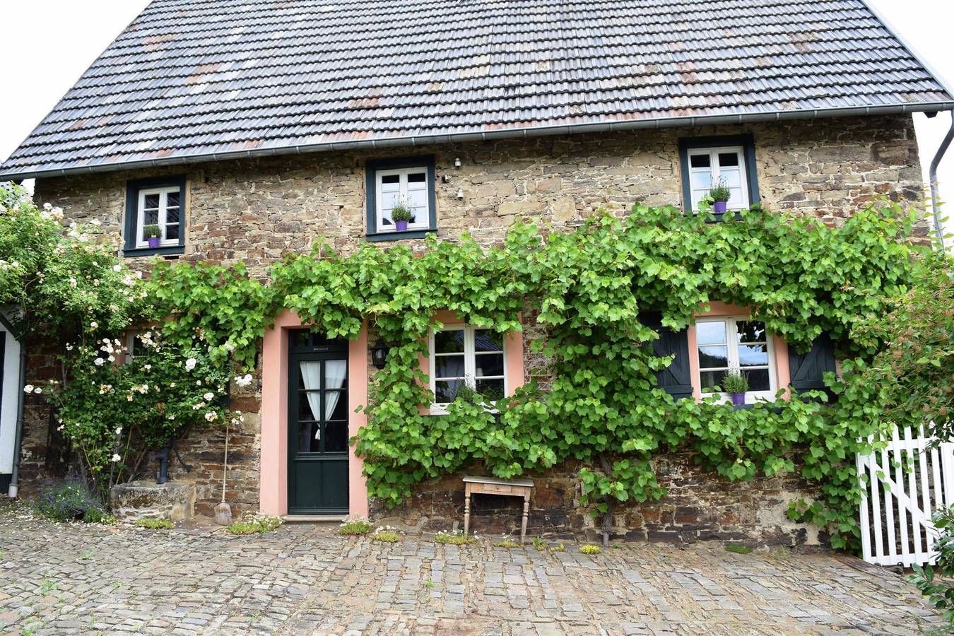 Ferienhaus "Altes Steinhaus" (max. 9 Personen) in Antweiler, Ahrtal