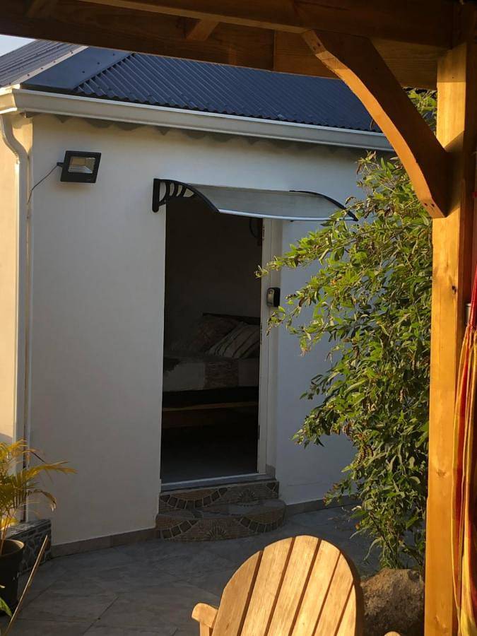 Maison d’hôte pour 2 personnes, avec vue ainsi que jardin et terrasse à Deshaies - 2