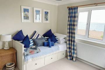 Cottage for 10 People in Hayling Island, Havant, Photo 4