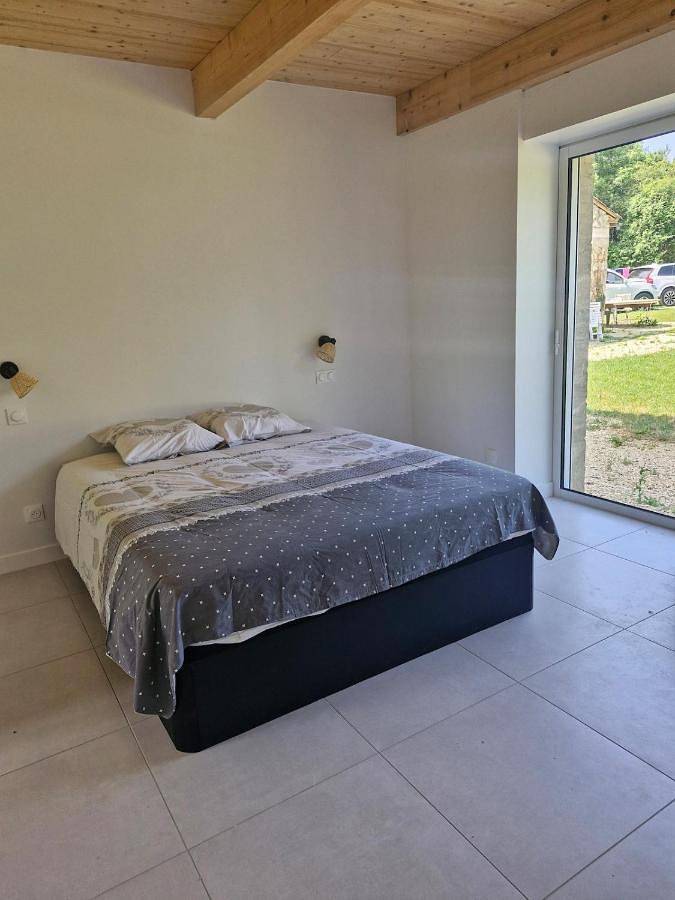 Location de vacances pour 8 personnes, avec jardin et vue, animaux acceptés à Saint-Genis-de-Saintonge - 4