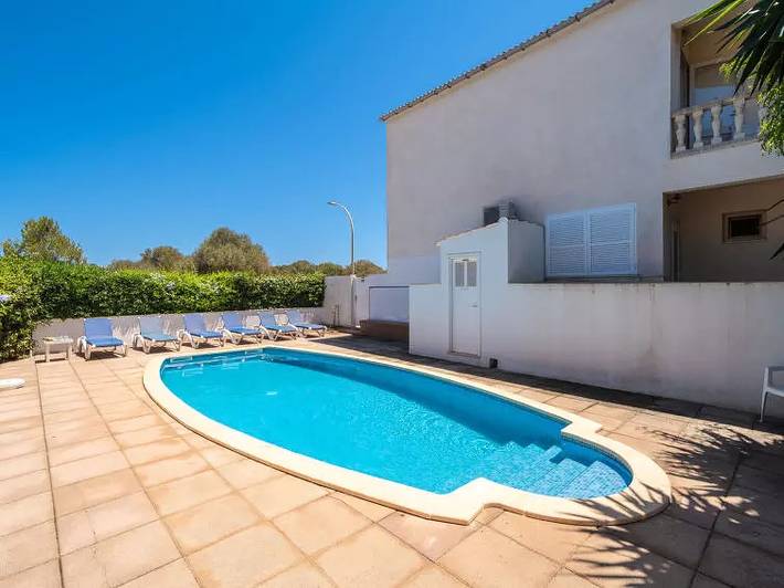 Villa per 4 persone, con Balcone e Terrazza nonché Giardino e Piscina a Maiorca