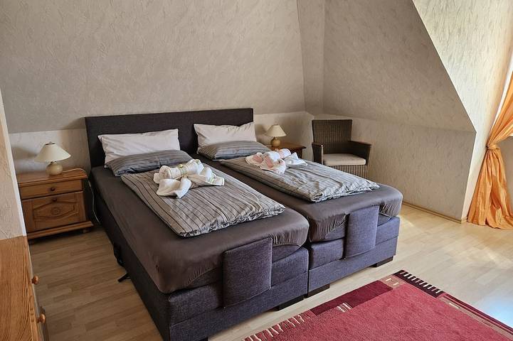 Ganze Wohnung, Große 3-Zi.-Ferienwohnung Ostseenähe in Glasau, Südliche Ostseeküste