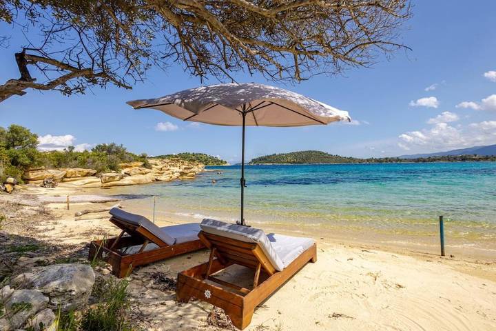 Location de vacances pour 7 personnes, avec vue et jardin dans Ormos Panagias - 3