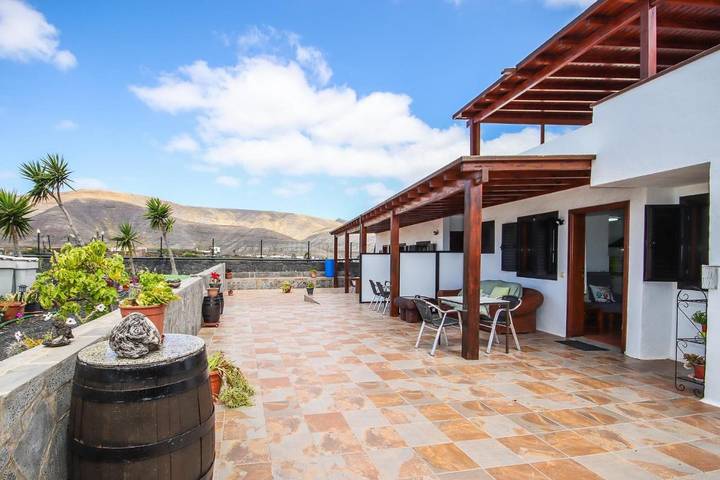 Chalet para 4 personas, con Terraza y Jardín además de Piscina y Vistas en Lanzarote - 4