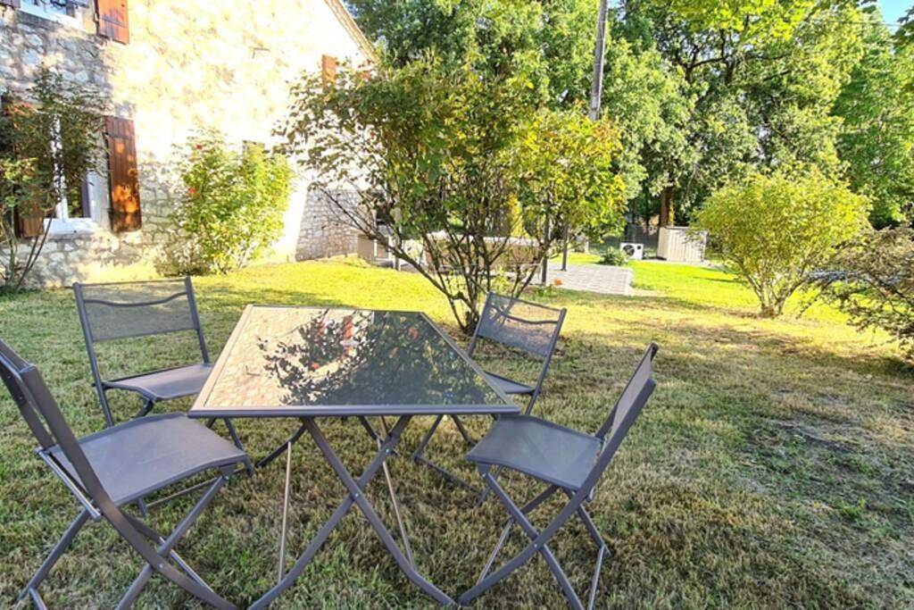 Two-Bedroom House in Parranquet, Région de Villeneuve-sur-Lot