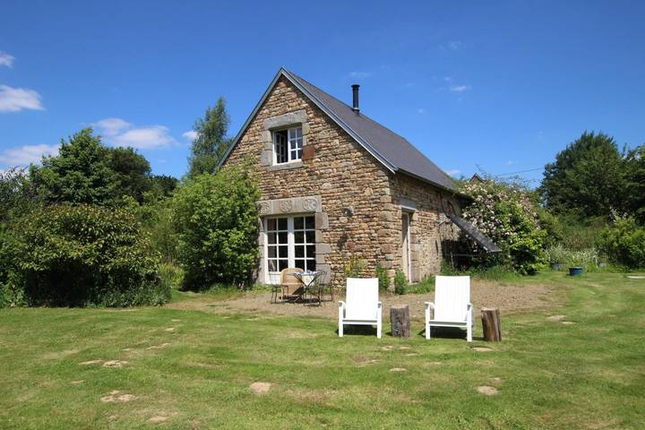 Gîte pour 4 personnes, avec terrasse et jardin, animaux acceptés à Mouche (homonymie)
