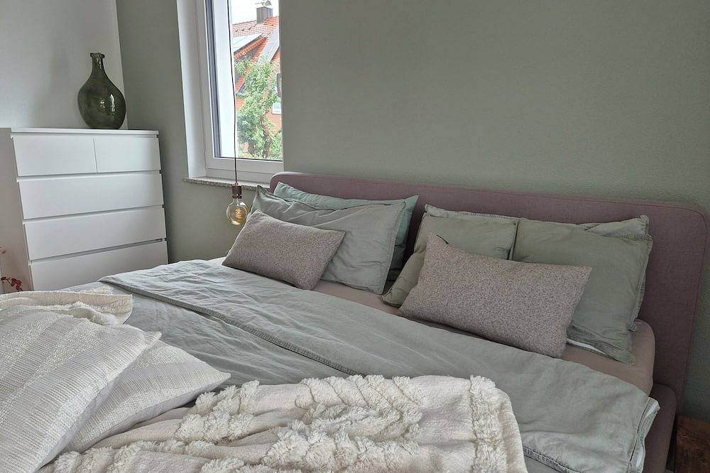 Ganze Wohnung, Hochwertig ausgestattete Fewo, zentral und ruhig in der Nähe des Bodensees in Rielasingen-Worblingen, Hegau