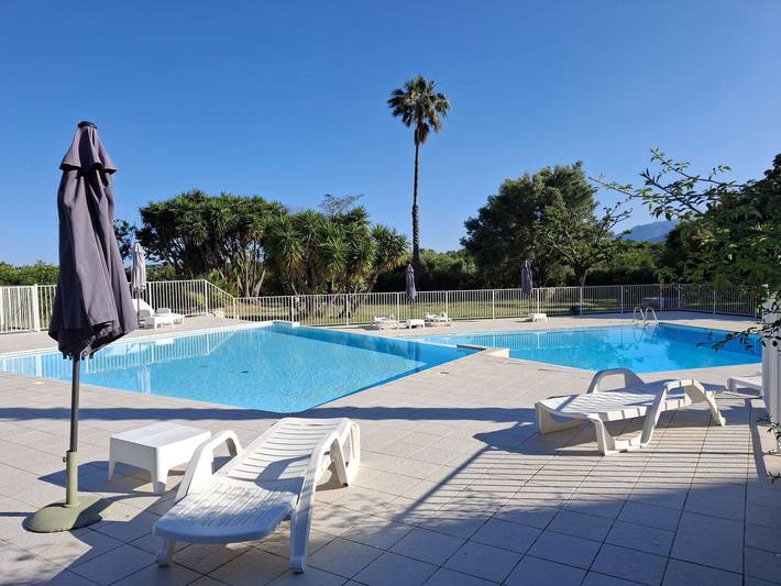 Gîte pour 2 personnes, avec balcon et piscine à Saint-Florent - 4