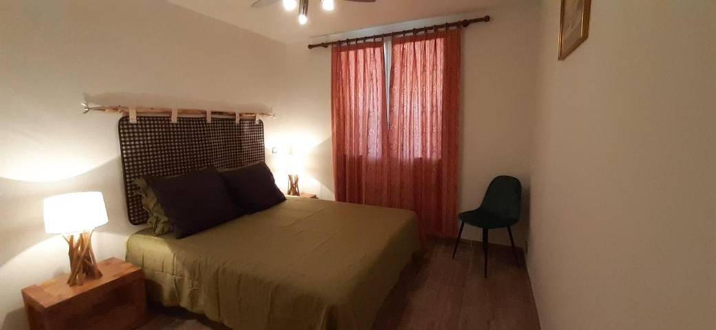 Location de vacances pour 6 personnes, avec piscine ainsi que terrasse et vue à Meynes - 3