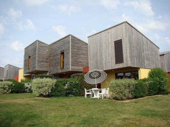 Gîte pour 4 personnes, avec Terrasse et Piscine dans Lac de Lavaud
