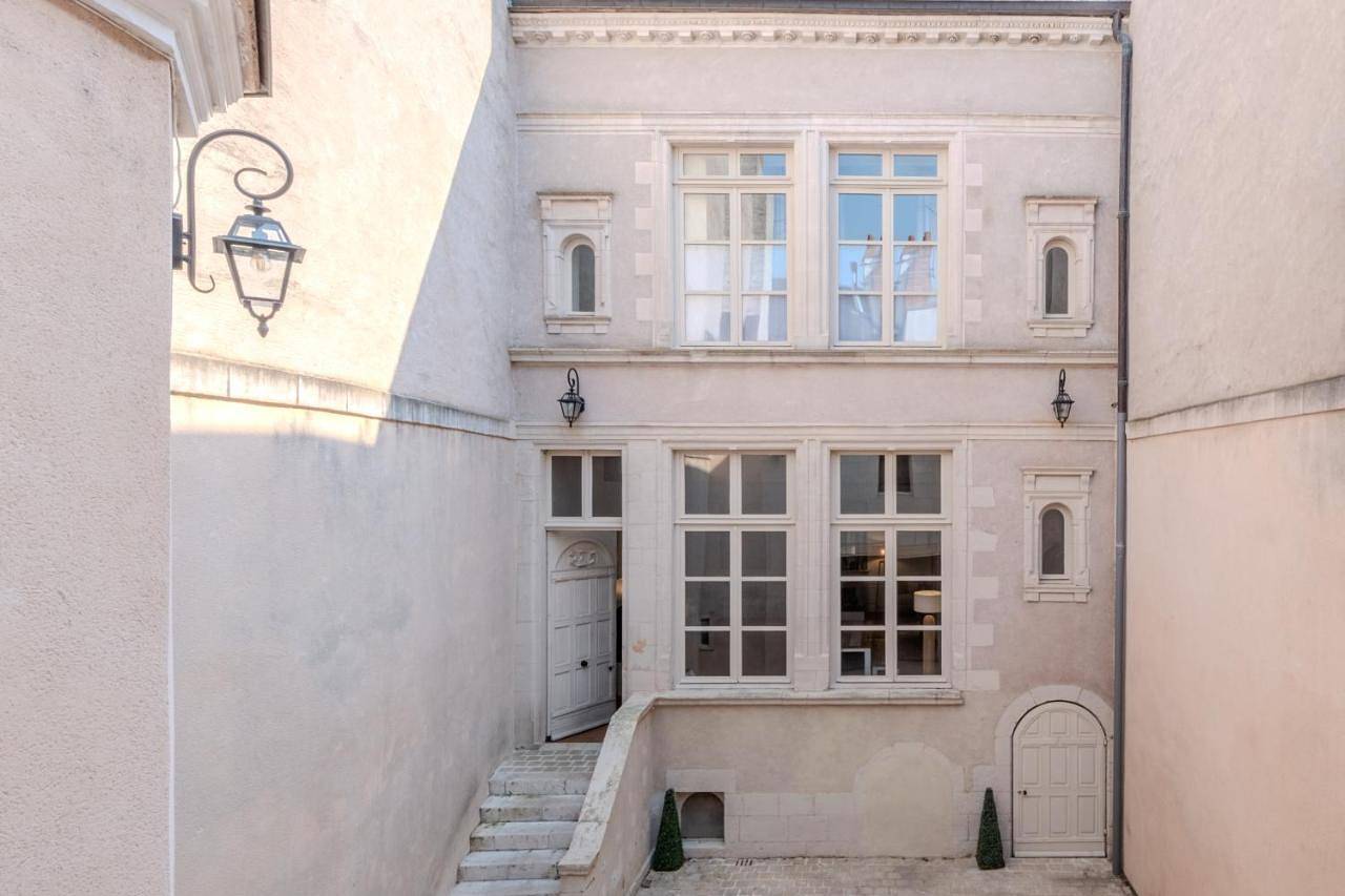 La Salamandre - Chambres d'hôtes - Hôtel particulier Xvième - Centre historique - Orléans in Orléans, Vallée de la Loire