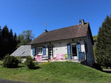 Gîte pour 5 personnes, avec jardin à Condat