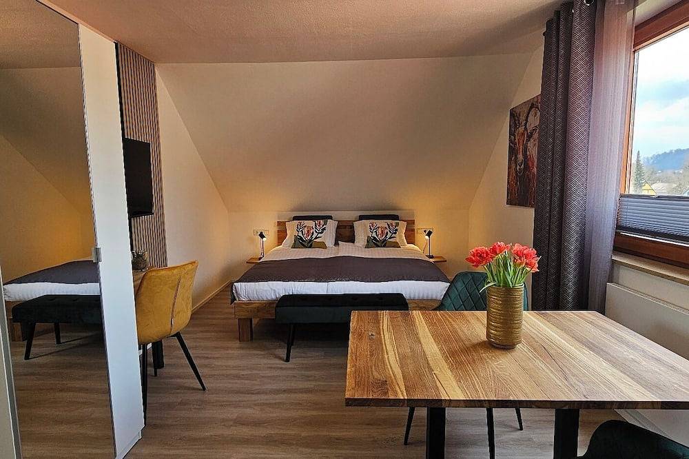 Ganze Wohnung, Elodia Luxus Apartment - Wlan, Smart Tv, Terrasse, Küche, Handtücher in Heidenheim, Stuttgart Region