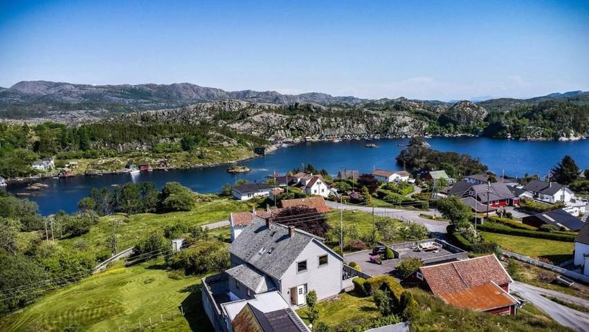 Ferienwohnung für 5 Personen, mit Garten und Seeblick sowie Ausblick in Fjell