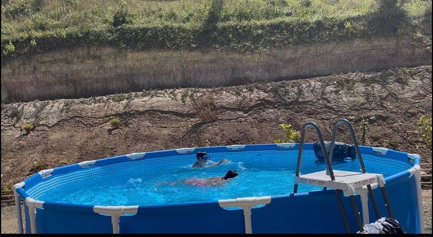 Location de vacances pour 6 personnes, avec vue ainsi que terrasse et jardin dans Montlegun - 3