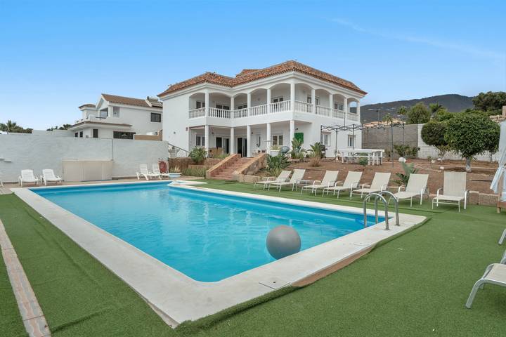Holiday rental for 20 people, with garden in Callao Salvaje