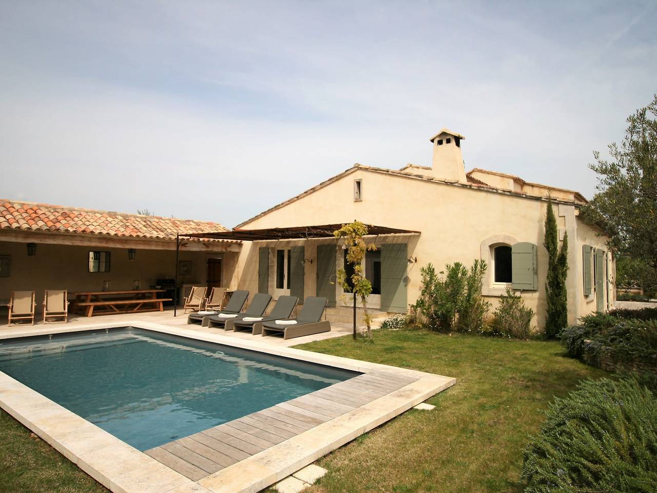 Mas à Eygalières avec piscine chauffée in Eygalières, Région d'Arles