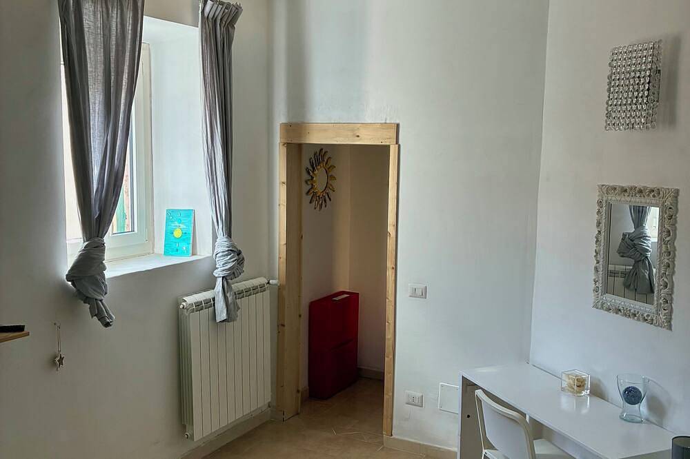 Entire apartment, Nara's Place apartment loved by fam with kids in Marta in Marta, Lake Bolsena