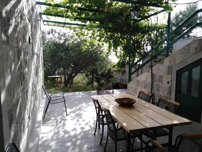 Ferienhaus für 6 Personen, mit Balkon und Terrasse sowie Garten und Pool in Krvavica - 4