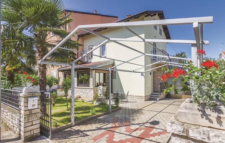 Villa für 6 Personen, mit Terrasse und Garten in Rovinj - 2