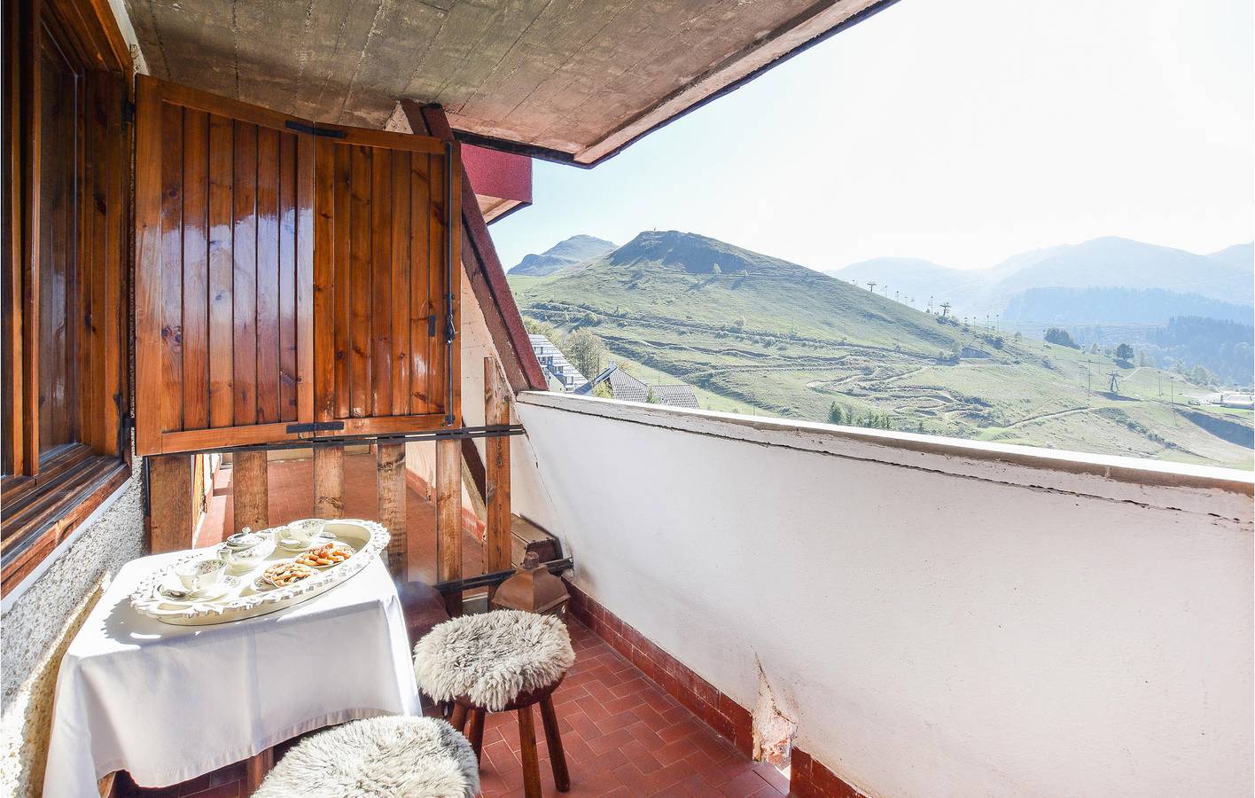 Ganze Ferienwohnung, Gemütliche Wohnung mit Parkplatz, Küche und Internet in Prato Nevoso, Artesina