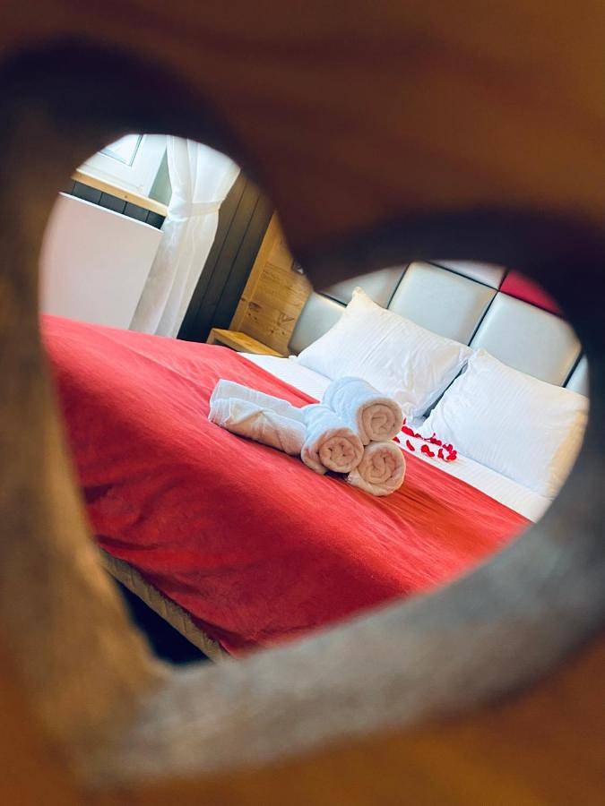 Hôtel pour 2 personnes, avec jacuzzi et sauna ainsi que piscine et terrasse dans Lac de Gérardmer - 4