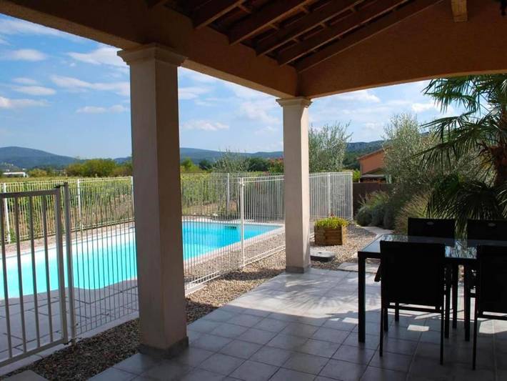 Location de vacances pour 4 personnes, avec terrasse et piscine, adapté aux familles à Sampzon - 4