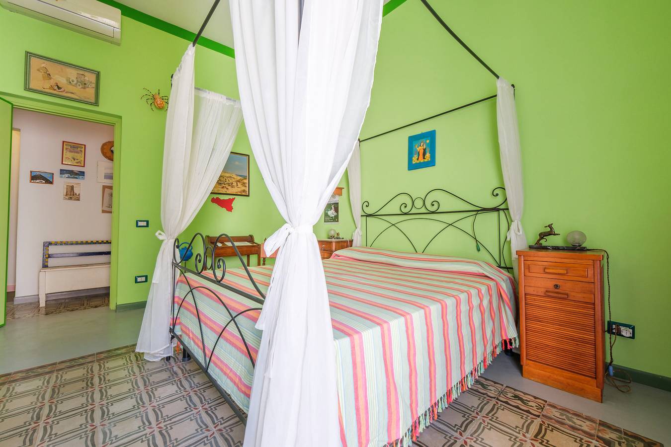 Room 'Verde' with Shared Terrace, Wi-Fi and Air Conditioning in Lipari