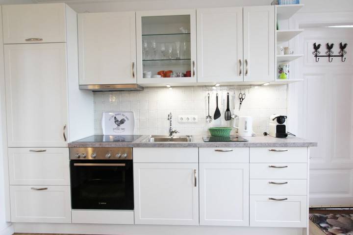 Ganze Wohnung, Helle und liebevoll gestaltete Ferienwohnung auf einer Ebene im Erdgeschoss in Wenningstedt, Sylt