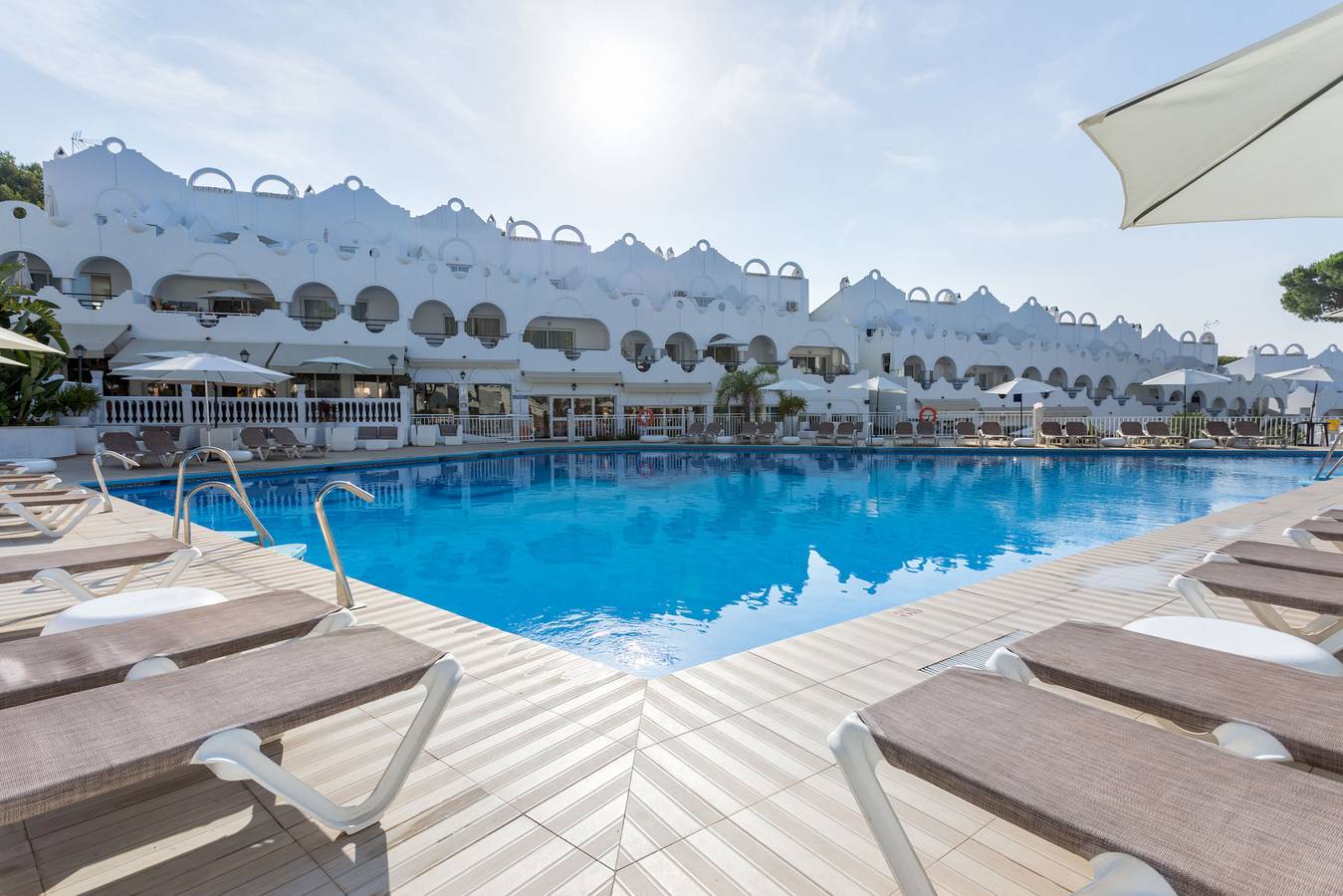 Entire apartment, Modern duplex 6307 - great facilities onsite in Hacienda Las Chapas, Marbella