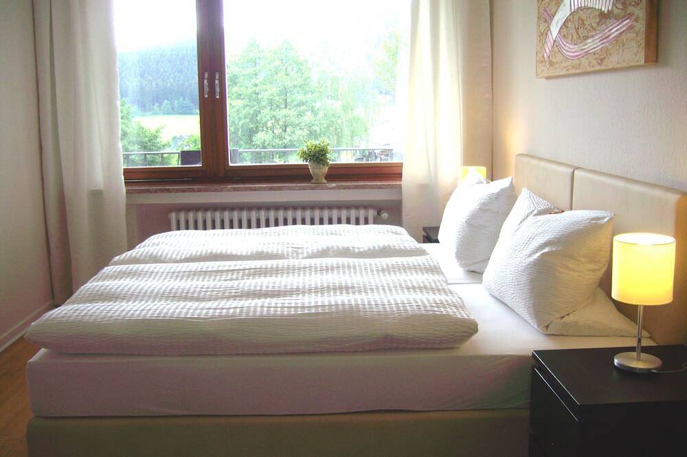 Landhaus, 280 qm, freistehend, allein zu bewohnen, eigener Saunabereich, in Eslohe, Hochsauerlandkreis