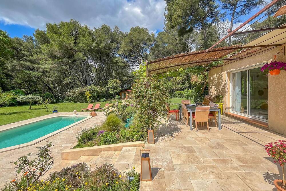 Cozy home in Salon-de-Provence in Salon-de-Provence, Aix-en-Provence region