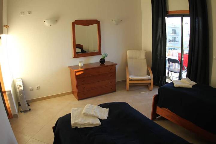 Ganze Wohnung, Neu! Sonnige und moderne Wohnung in Strandnähe in São Sebastião, São Gonçalo de Lagos