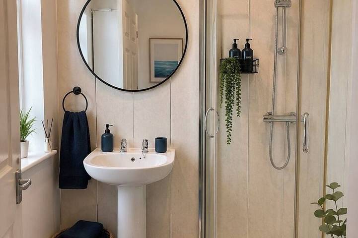 Tidal Escapes- Boutique Coastal Retreat. Sea View. in Roker, Sunderland