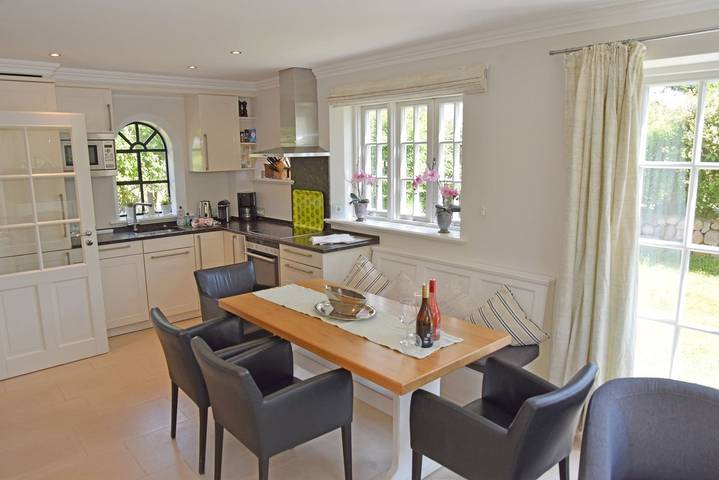 Ferienhaus für 6 Personen, mit Garten und Terrasse in Wenningstedt - 3