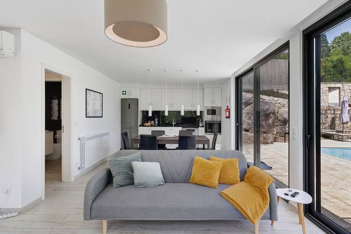 Holiday Home 'Casa do Chapim' with Mountain View, Wi-Fi and Air Conditioning in Campo do Gerês, Braga District