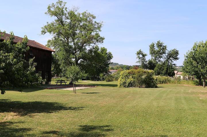 Belle case settecentesche con angolo cottura sulle rive del fiume Lot in Clairac, Marmande e dintorni