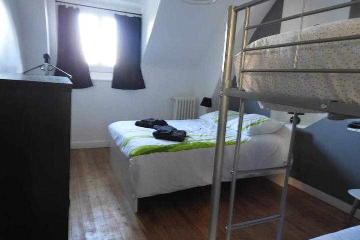 Gîte pour 14 personnes, avec jardin à Écommoy - 4