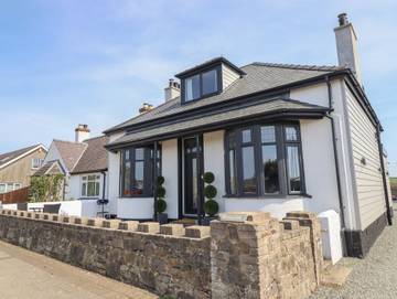 Cottage for 6 People in Cemaes, Isle of Anglesey, Photo 1