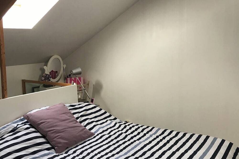 Atypical town house in Gouesnou, Brest region