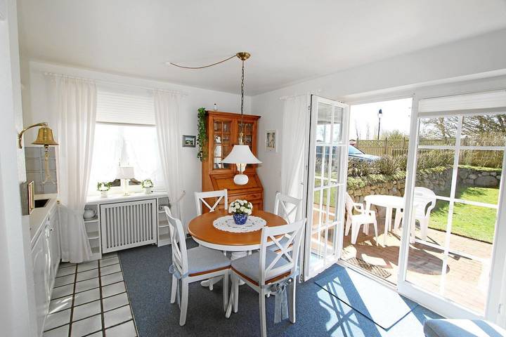 Ganze Wohnung, Liebevoll eingerichtete Ferienwohnung am Rande von Wenningstedt in Nordfriesische Inseln (Schleswig-Holstein) (Schleswig-Holstein), Wenningstedt