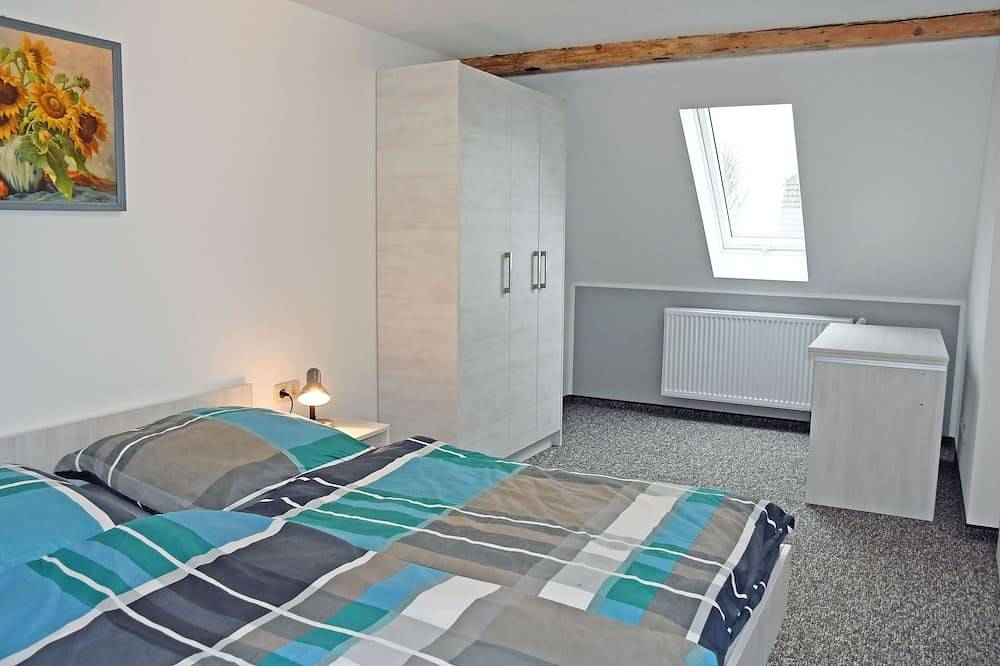 Ganze Wohnung, Ferienwohnung Tilda mit Terrasse - Ferienwohnungen Udars auf Rügen in Schaprode, Rügen